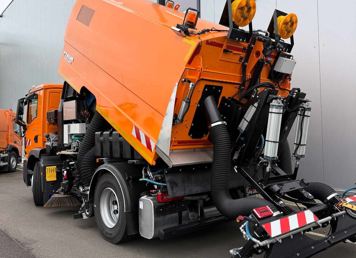 574592091_17985031376874856_917789938227490237_n